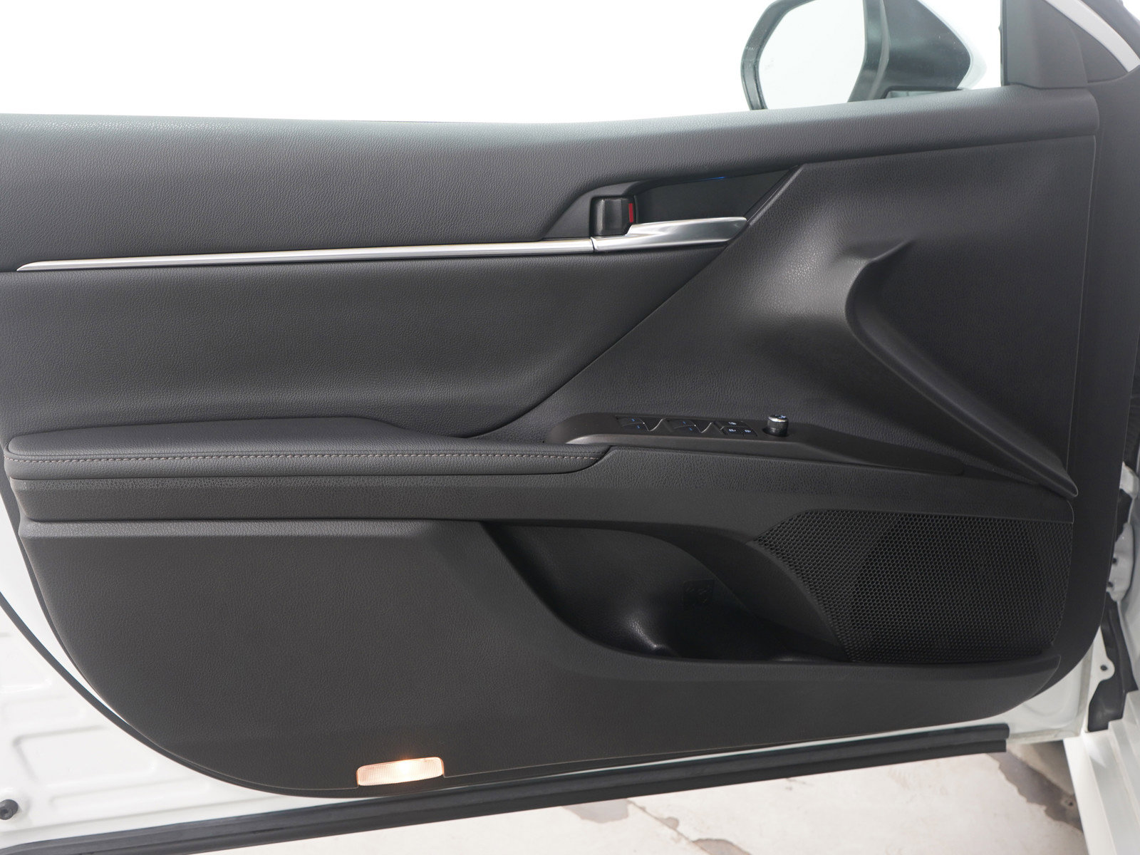 Used 2024 Toyota Camry XLE w/ Cold Weather Package image 20