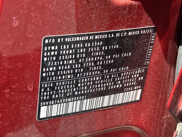 Used 2024 Volkswagen Tiguan SE FWD image 28