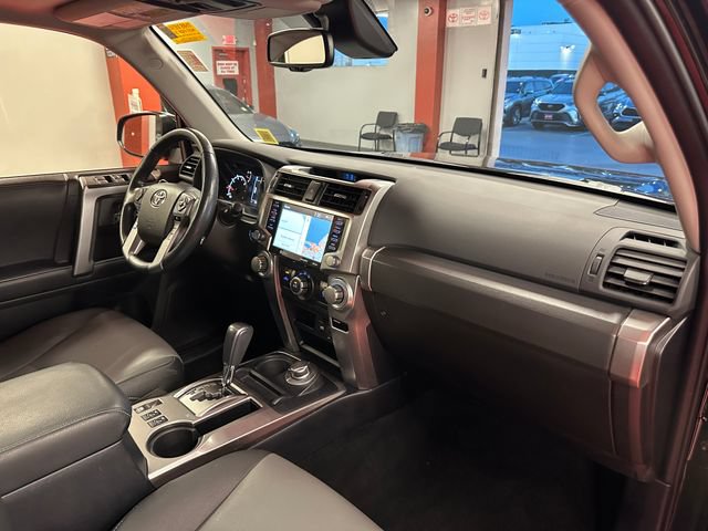Used 2024 Toyota 4Runner SR5 Premium w/ Moonroof Package AWD/4WD image 17