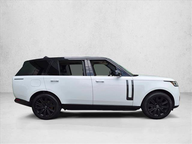 Used 2023 Land Rover Range Rover Long Wheelbase SE AWD/4WD image 4