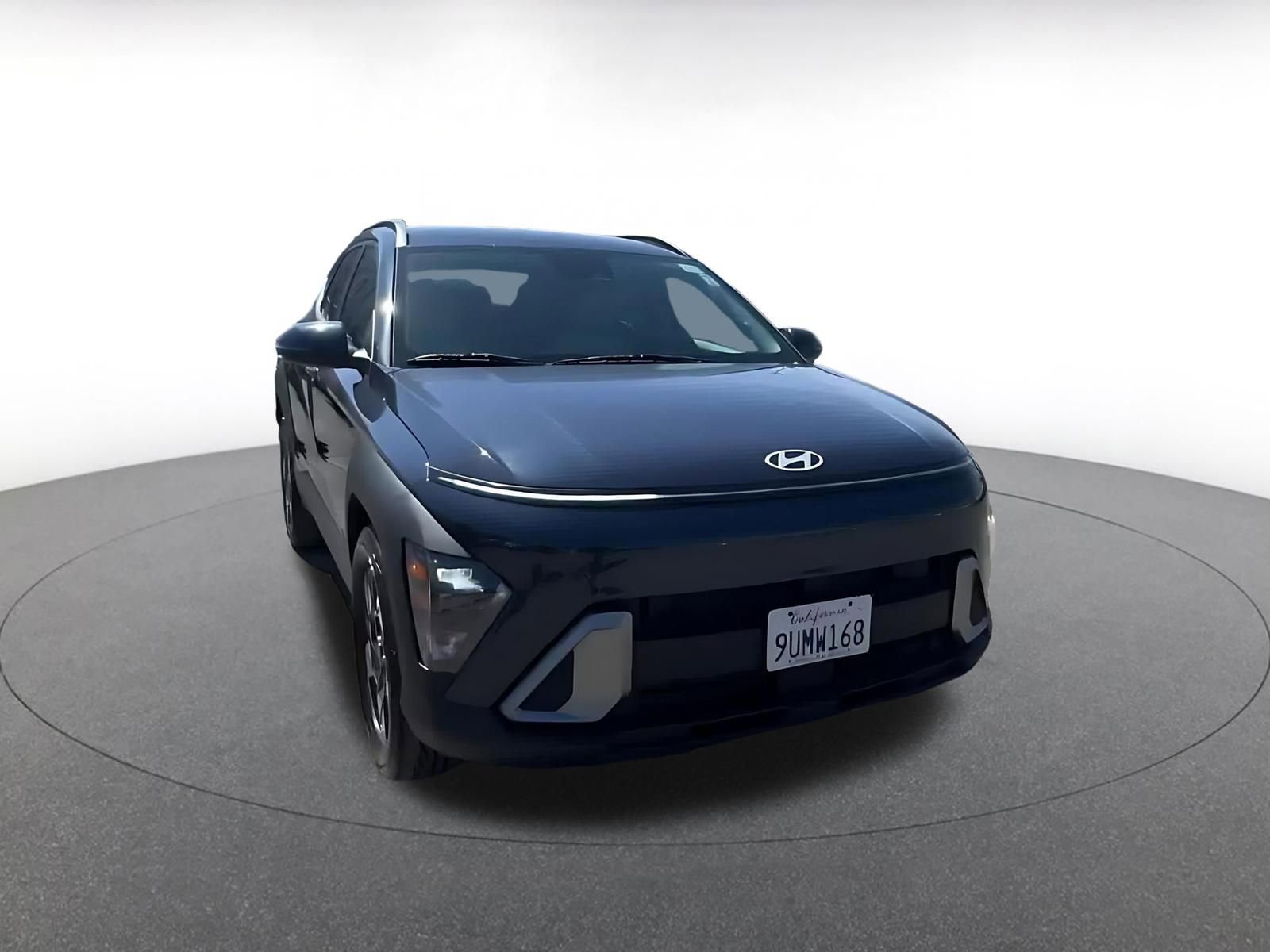 Used 2025 Hyundai Kona SEL image 3