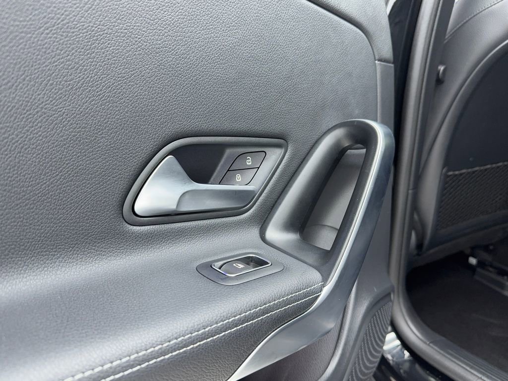 Used 2022 Mercedes-Benz A 220 4MATIC image 48