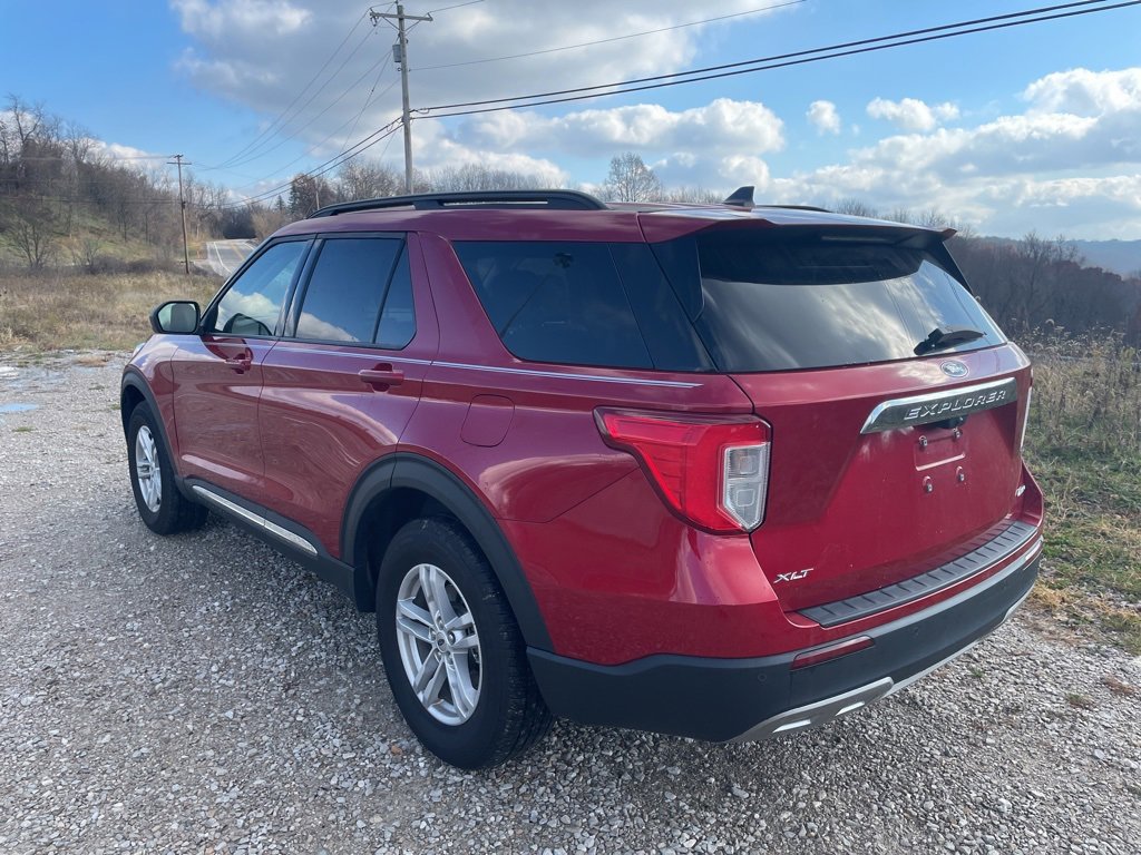 Certified 2022 Ford Explorer XLT w/ Equipment Group 202A image 7