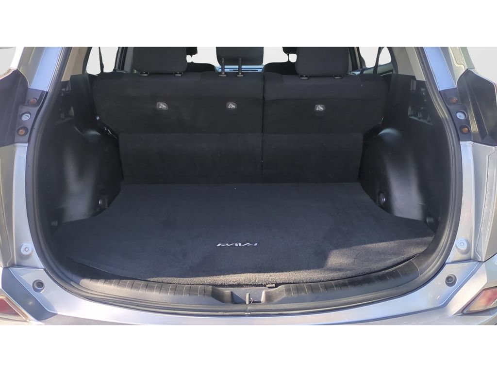 Used 2016 Toyota RAV4 XLE AWD/4WD image 9