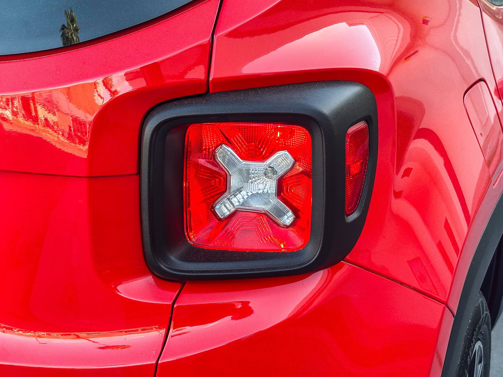 Used 2023 Jeep Renegade Trailhawk AWD/4WD image 9