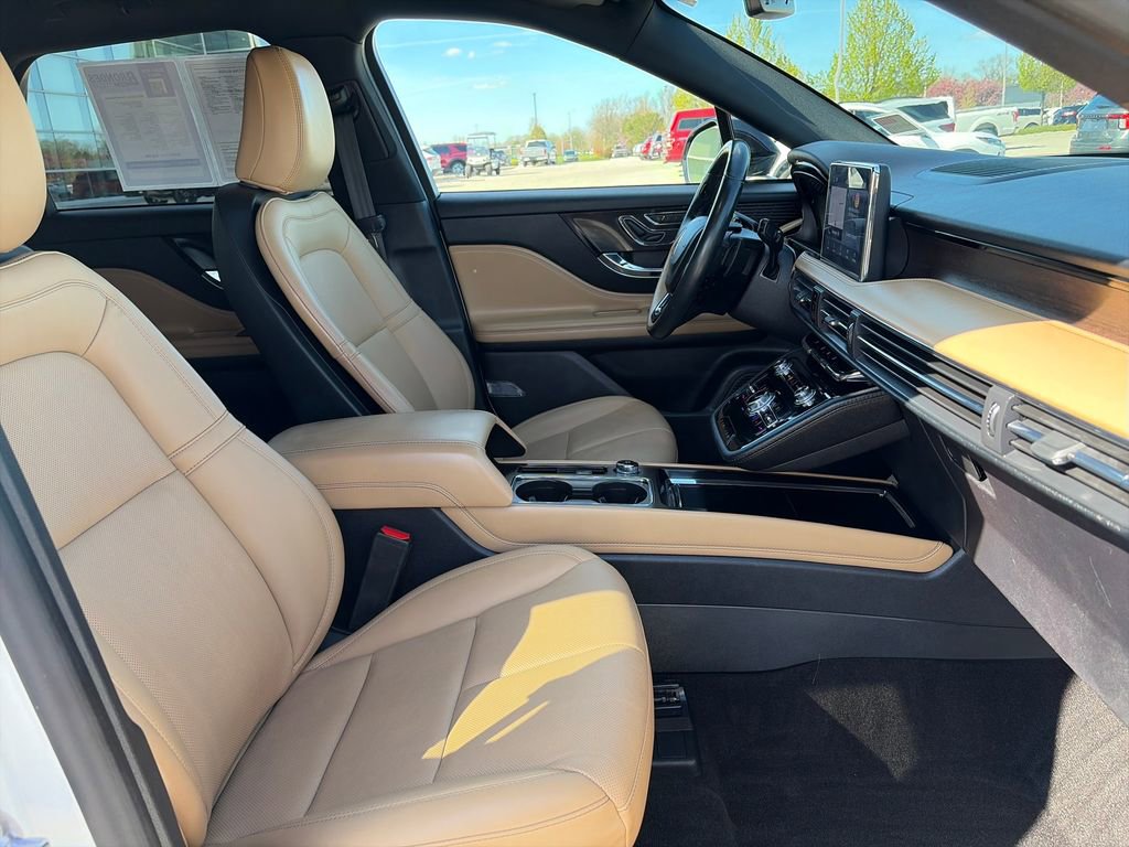 Used 2022 Lincoln Corsair Reserve w/ Elements Package image 11