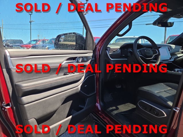 Used 2024 Jeep Wagoneer Series II AWD/4WD image 7