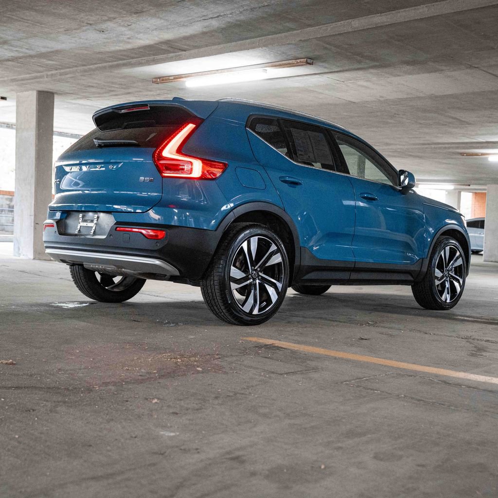 Certified 2023 Volvo XC40 B5 Ultimate w/ Protection Package Premier AWD/4WD image 7