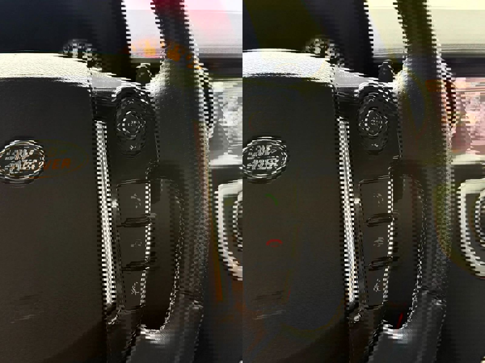 Used 2016 Land Rover LR4 HSE image 30