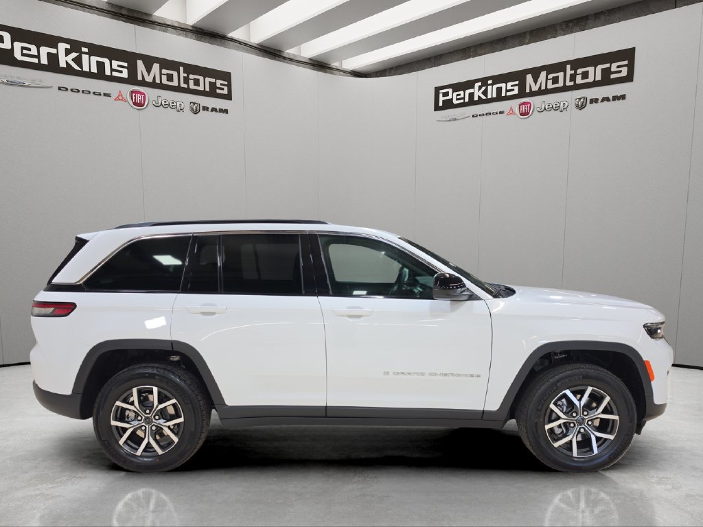 New 2027 Jeep Grand Cherokee Laredo X AWD/4WD image 6