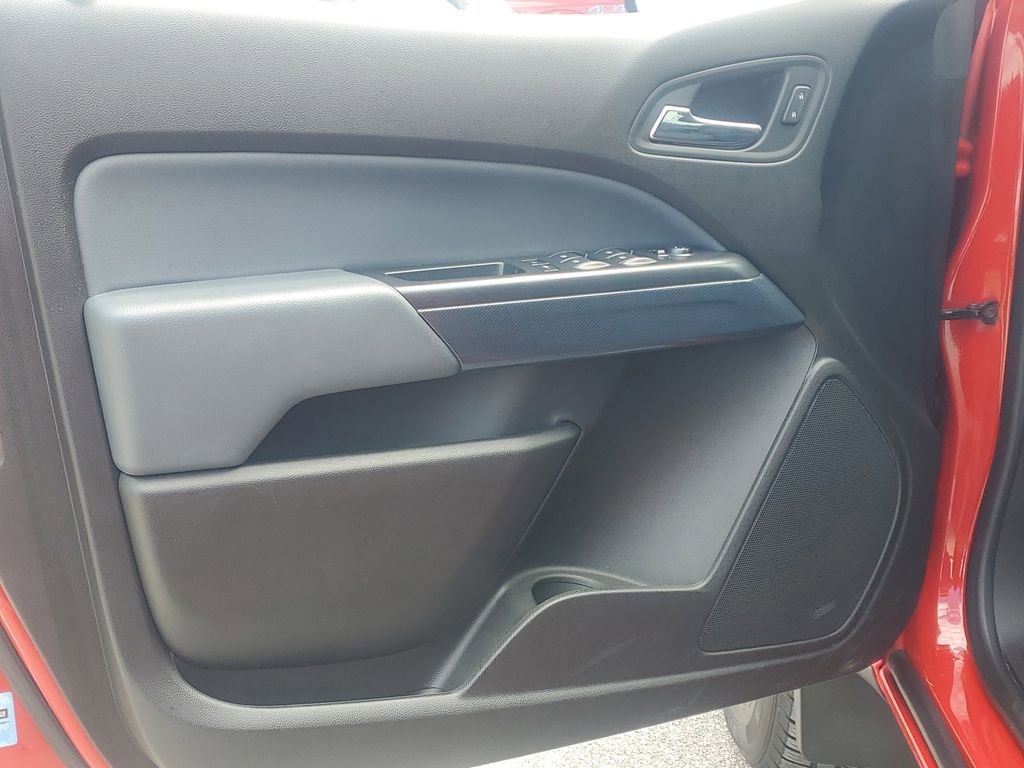 Used 2018 Chevrolet Colorado Z71 AWD/4WD image 23