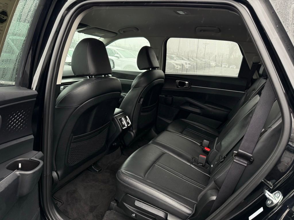 Certified 2024 Kia Sorento S image 11