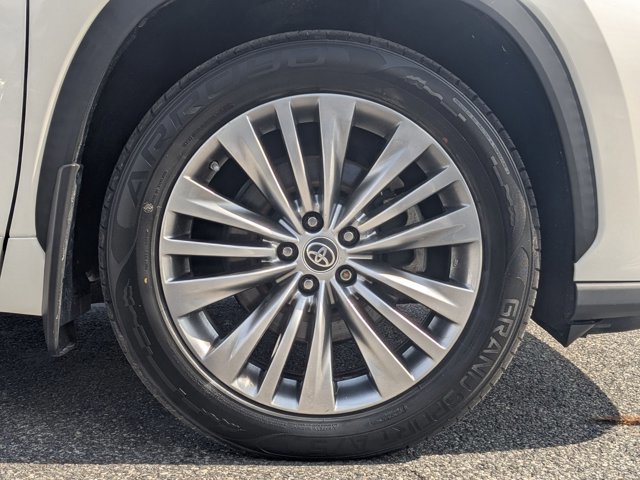 Used 2021 Toyota Highlander Platinum image 25