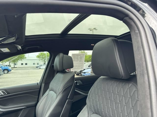 Certified 2025 BMW X7 M60i w/ Climate Comfort Package AWD/4WD image 27
