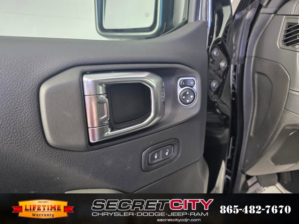 New 2025 Jeep Gladiator Mojave image 12