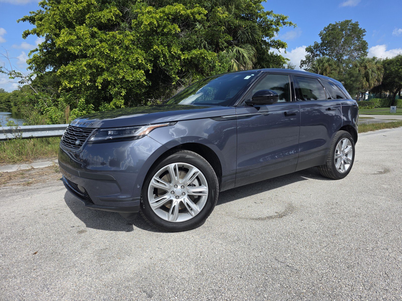 Used 2026 Land Rover Range Rover Velar S AWD/4WD image 1