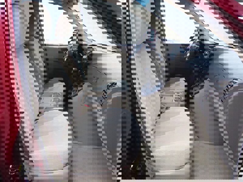 Used 2007 Kia Sedona LX image 21