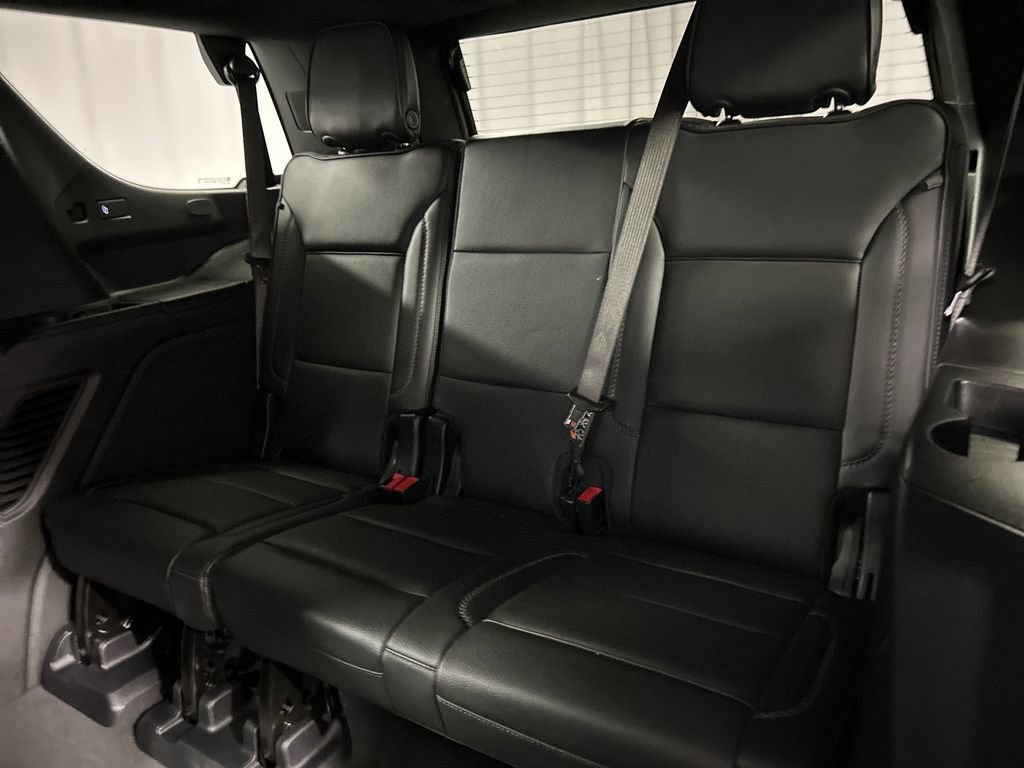 Used 2025 GMC Yukon Denali AWD/4WD image 24