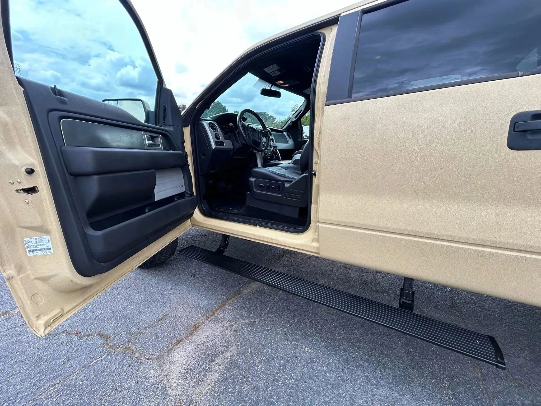 Used 2014 Ford F150 Raptor w/ Equipment Group 801A Luxury image 13