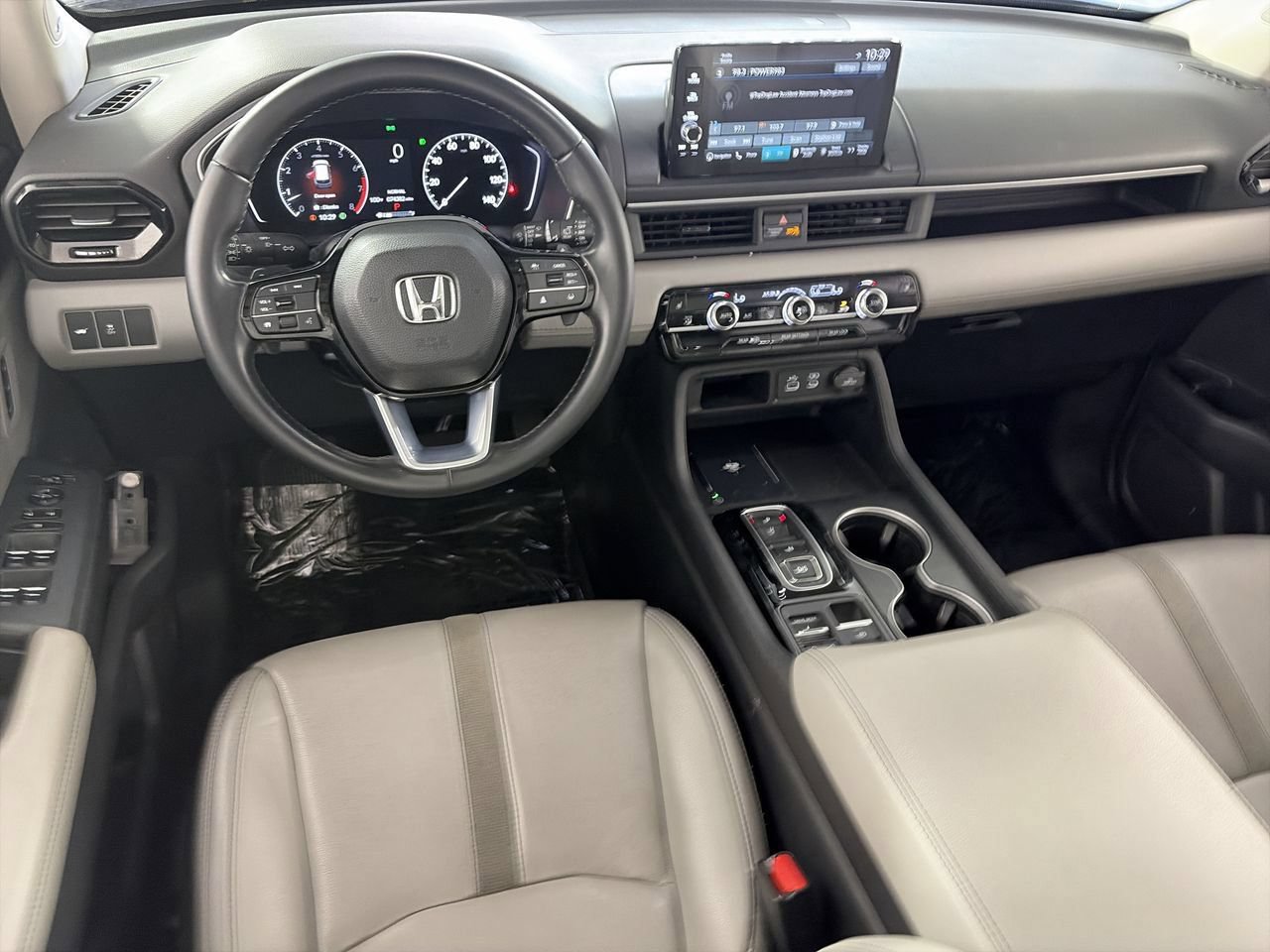 Used 2023 Honda Pilot Touring image 21