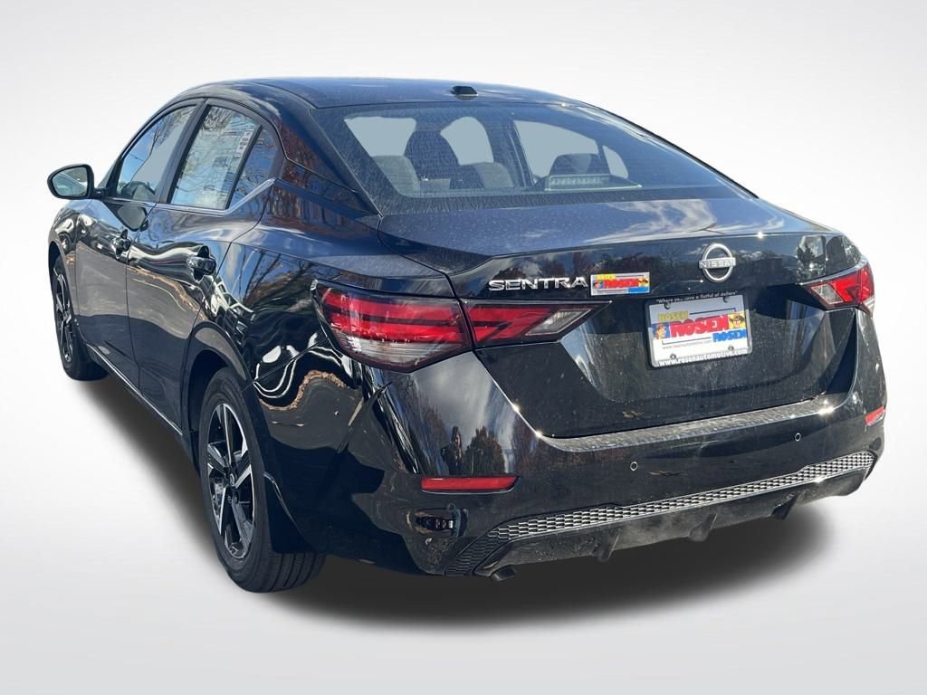 New 2025 Nissan Sentra SV image 3