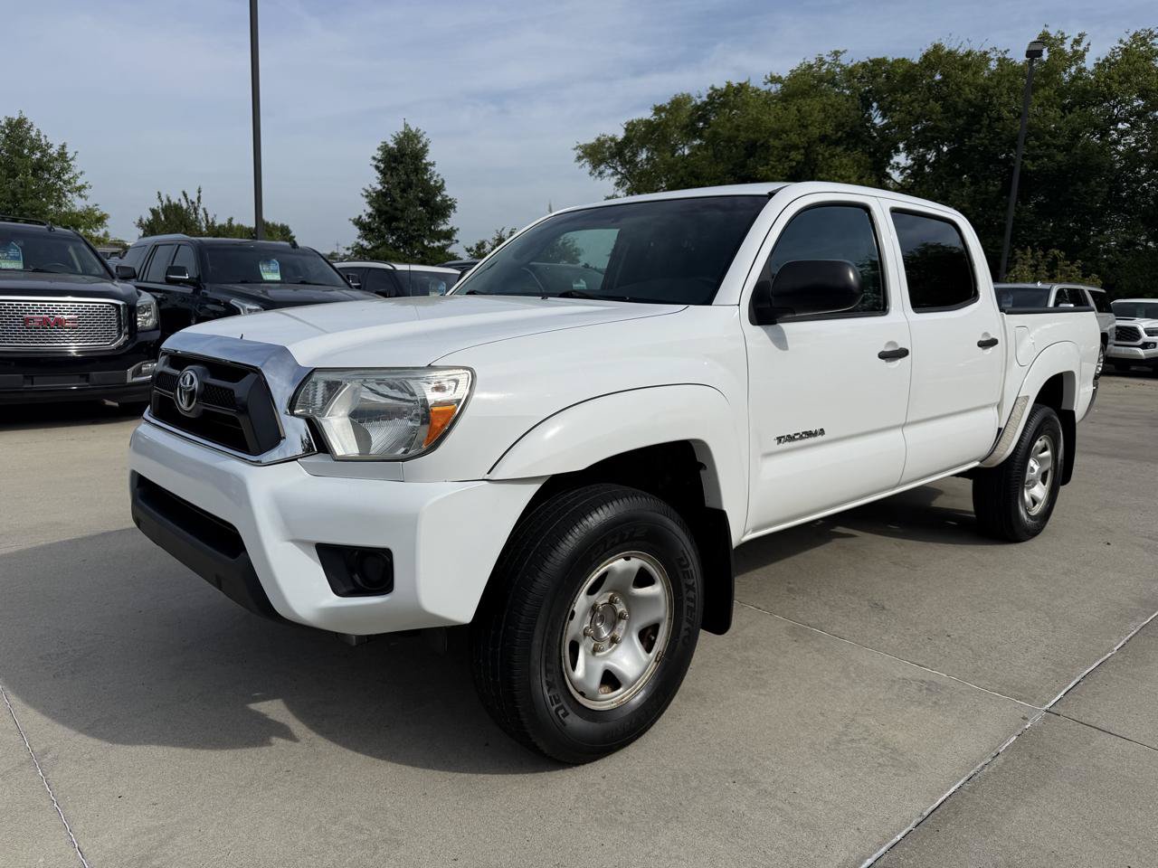 Used 2015 Toyota Tacoma PreRunner w/ SR5 Package RWD image 1