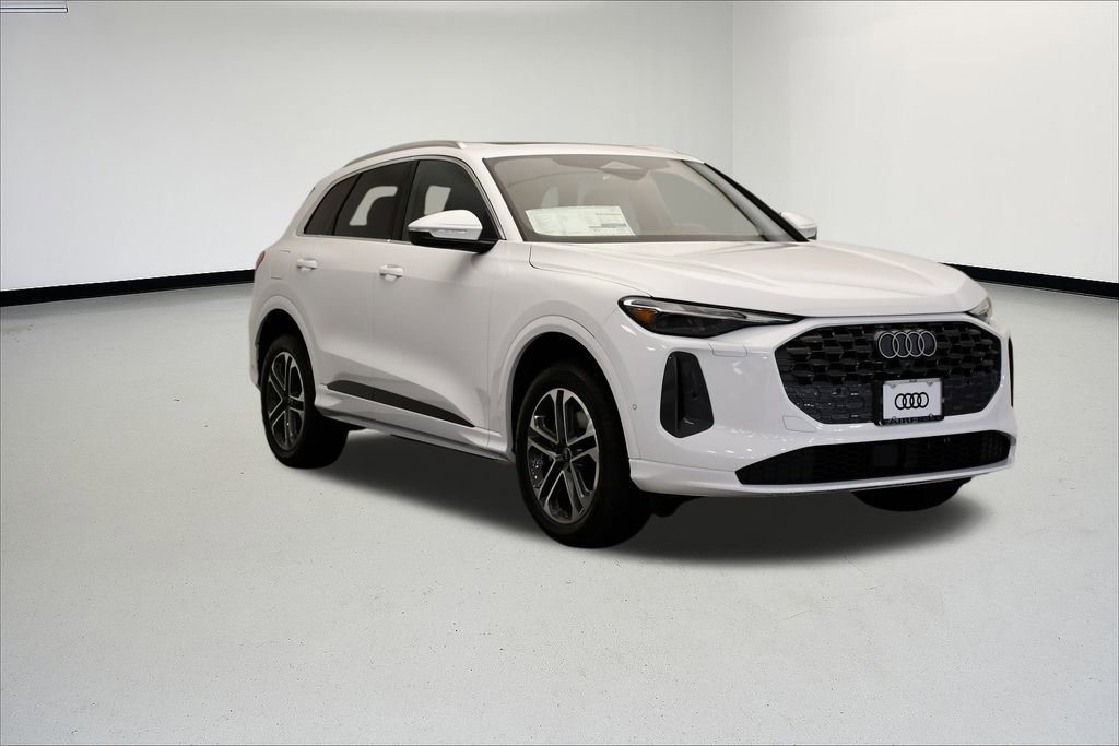 Used 2025 Audi Q5 Premium w/ Convenience Package image 7