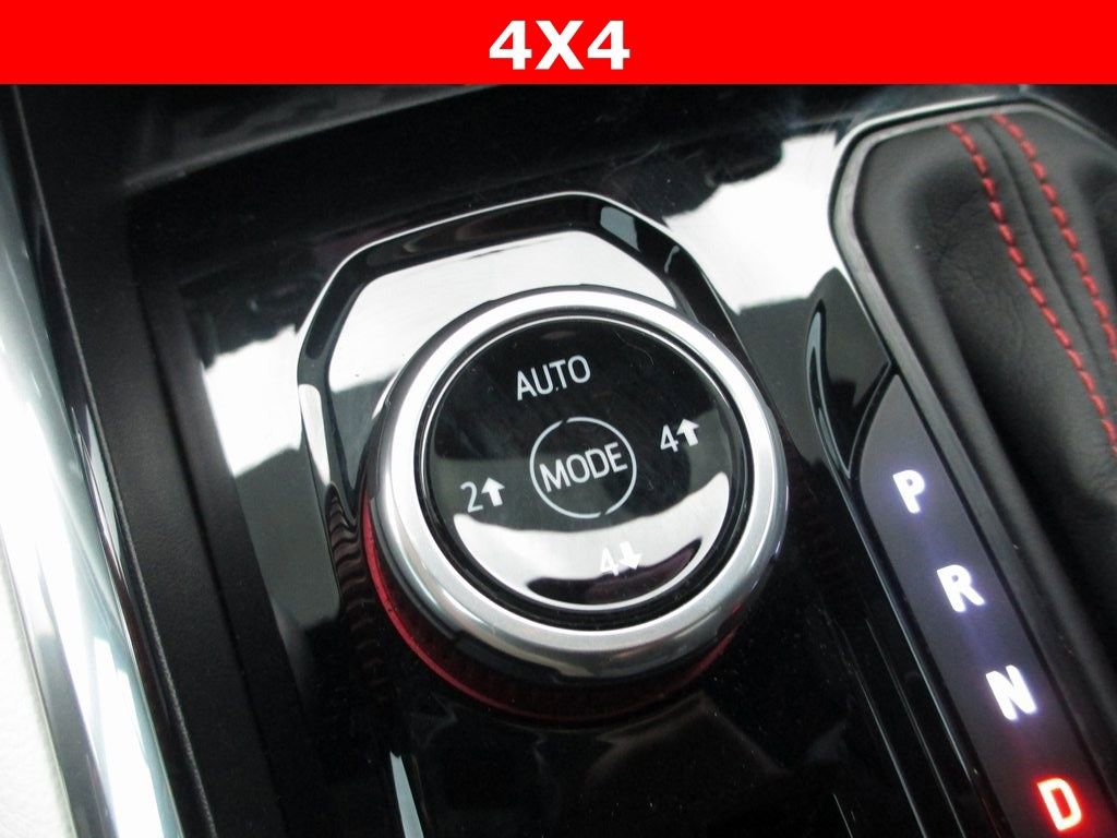 Used 2024 GMC Canyon AT4X image 28