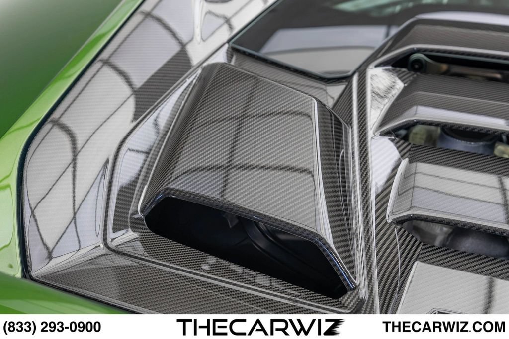 Used 2024 Lamborghini Huracan Tecnica RWD image 34