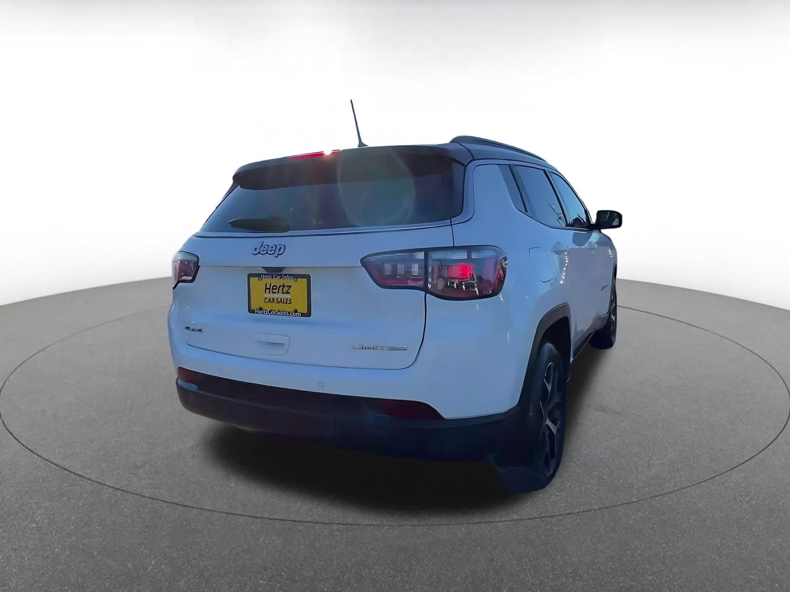 Used 2025 Jeep Compass Limited AWD/4WD image 13