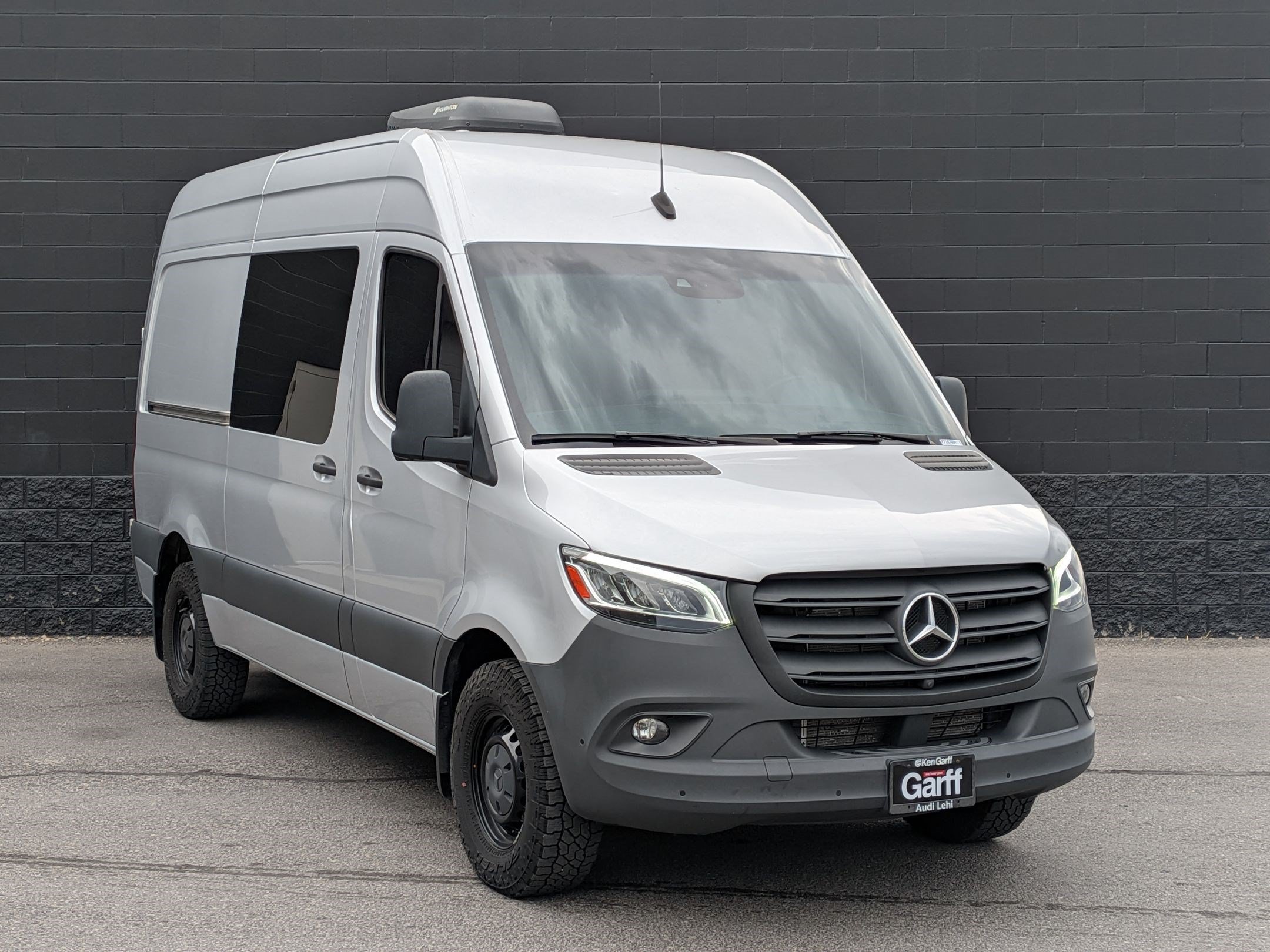 Used 2024 Mercedes-Benz Sprinter 2500 image 4