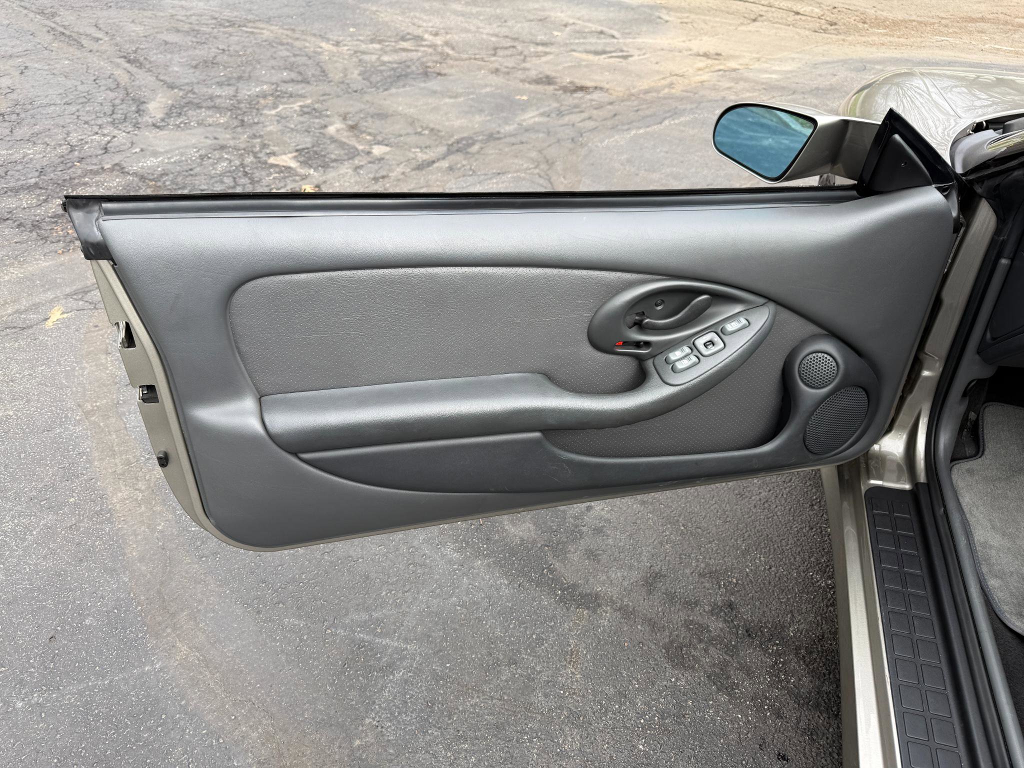 Used 1999 Pontiac Firebird Formula image 21