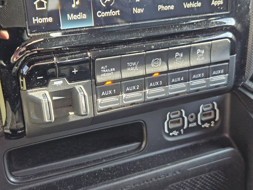 Used 2023 RAM 3500 Limited image 34