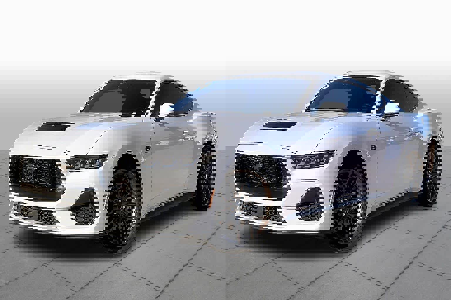 Used 2024 Ford Mustang GT Premium image 2