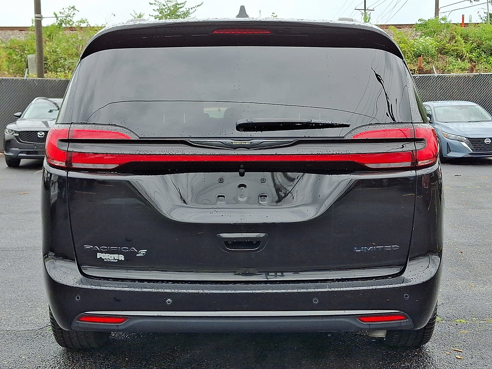 Used 2026 Chrysler Pacifica Limited w/ S Appearance Package FWD image 5
