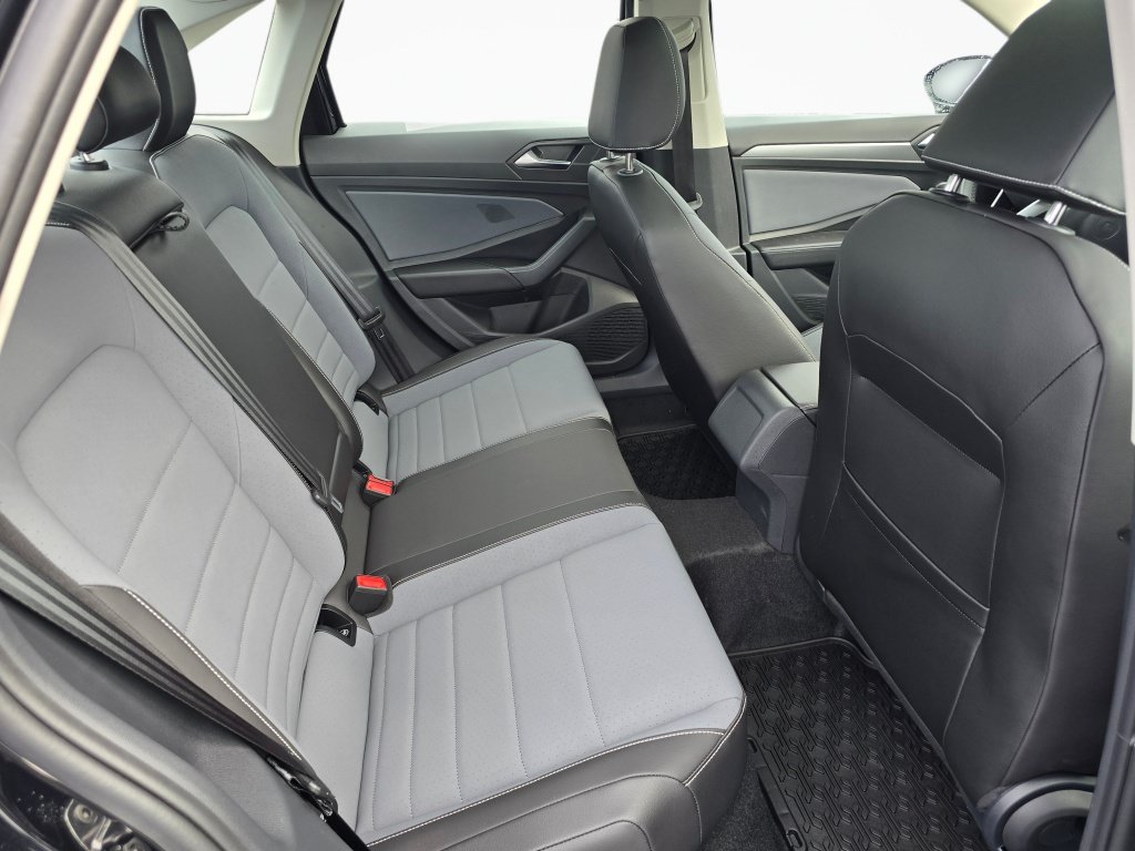 New 2026 Volkswagen Jetta SE FWD image 39