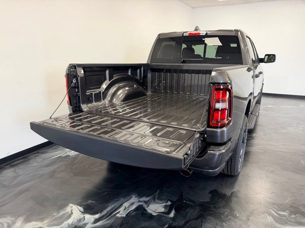 New 2026 RAM 1500 Express AWD/4WD image 7