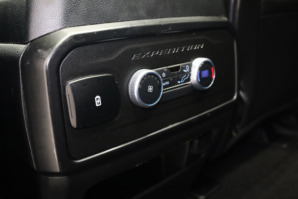 Used 2021 Ford Expedition XLT AWD/4WD image 25