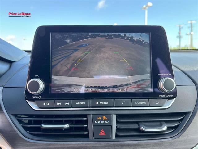 Used 2025 Nissan Altima 2.5 SV FWD image 25