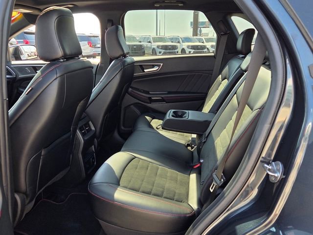 Used 2023 Ford Edge ST-Line image 6