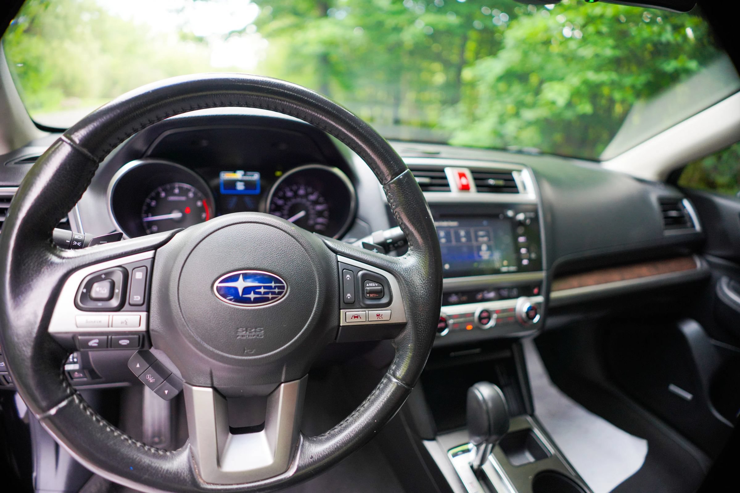 Used 2017 Subaru Outback 2.5i Limited AWD/4WD image 12