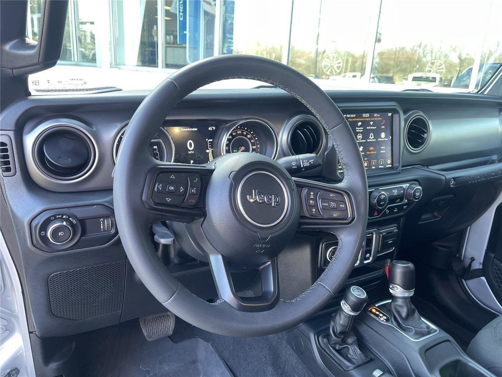 Used 2023 Jeep Wrangler Sport AWD/4WD image 15