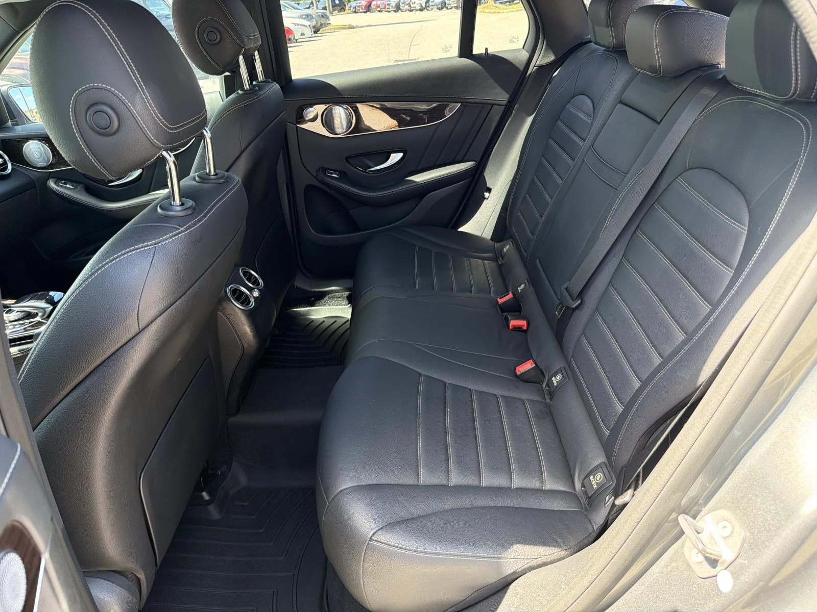 Used 2018 Mercedes-Benz GLC 43 AMG 4MATIC image 21
