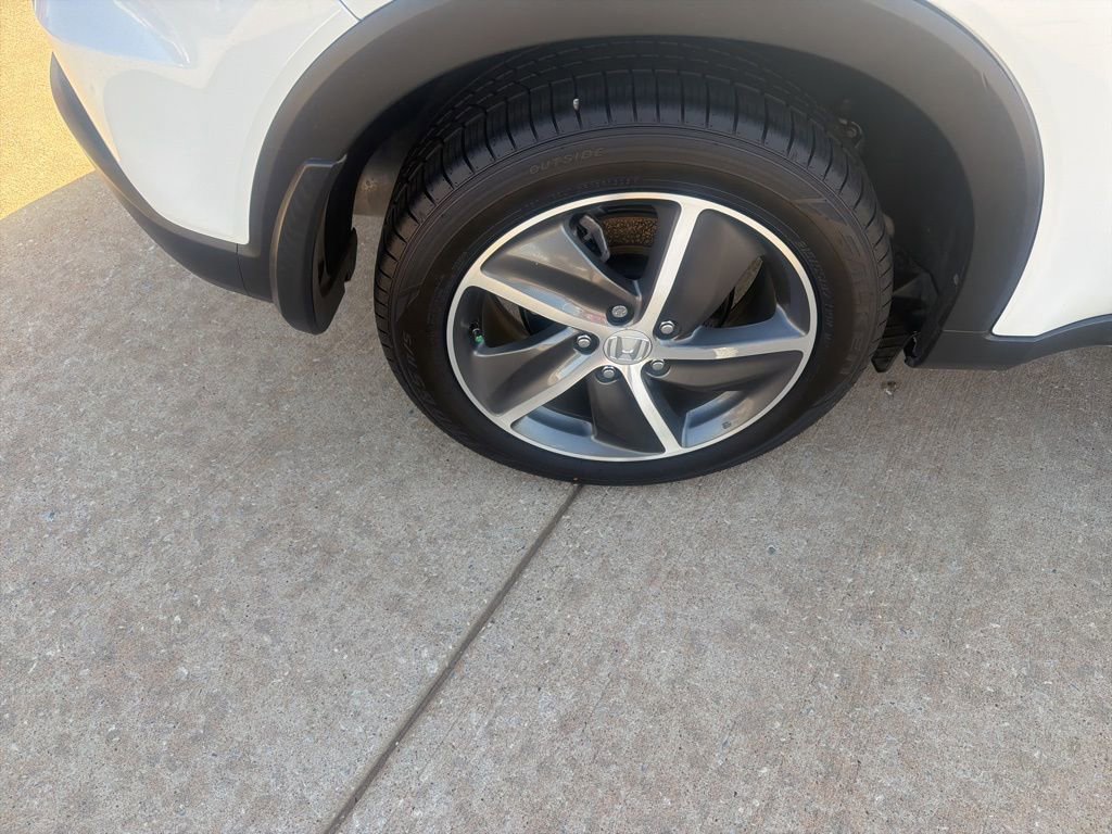 Used 2021 Honda HR-V EX image 32