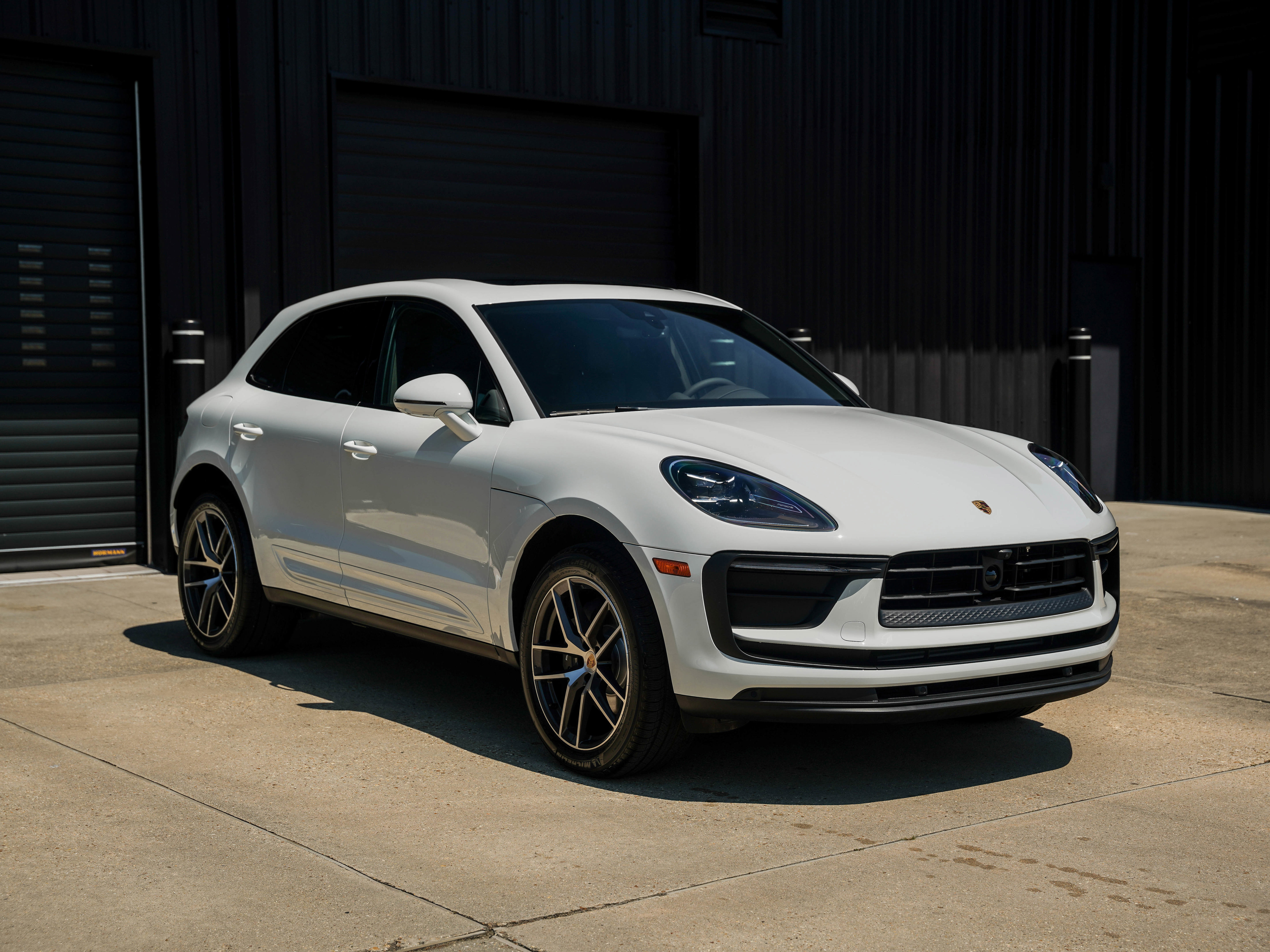 New 2026 Porsche Macan image 7