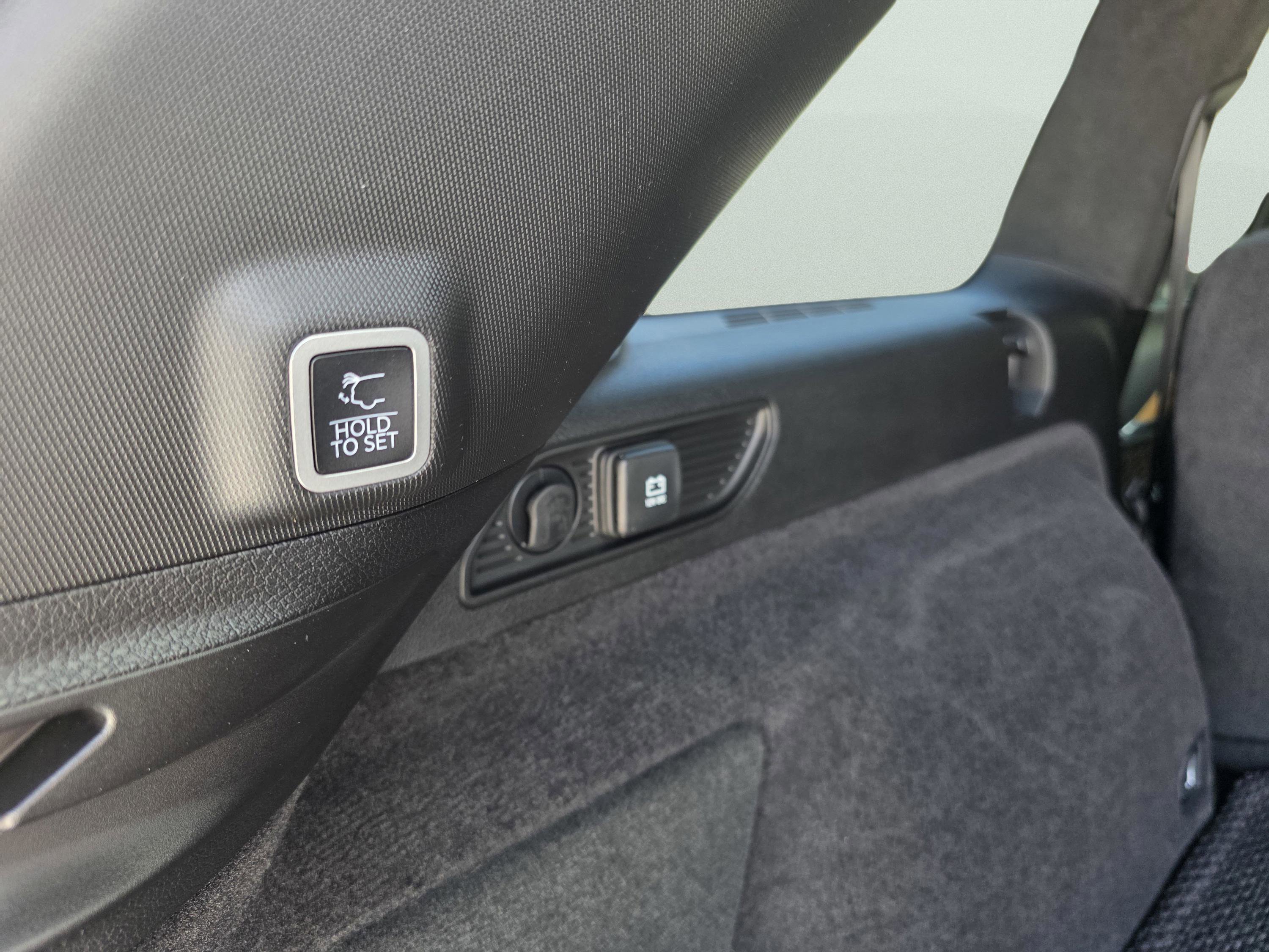 Used 2023 Jeep Grand Cherokee Summit image 9