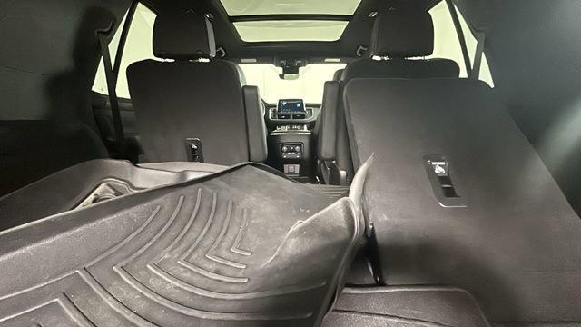 Used 2023 Chevrolet Tahoe Premier AWD/4WD image 26
