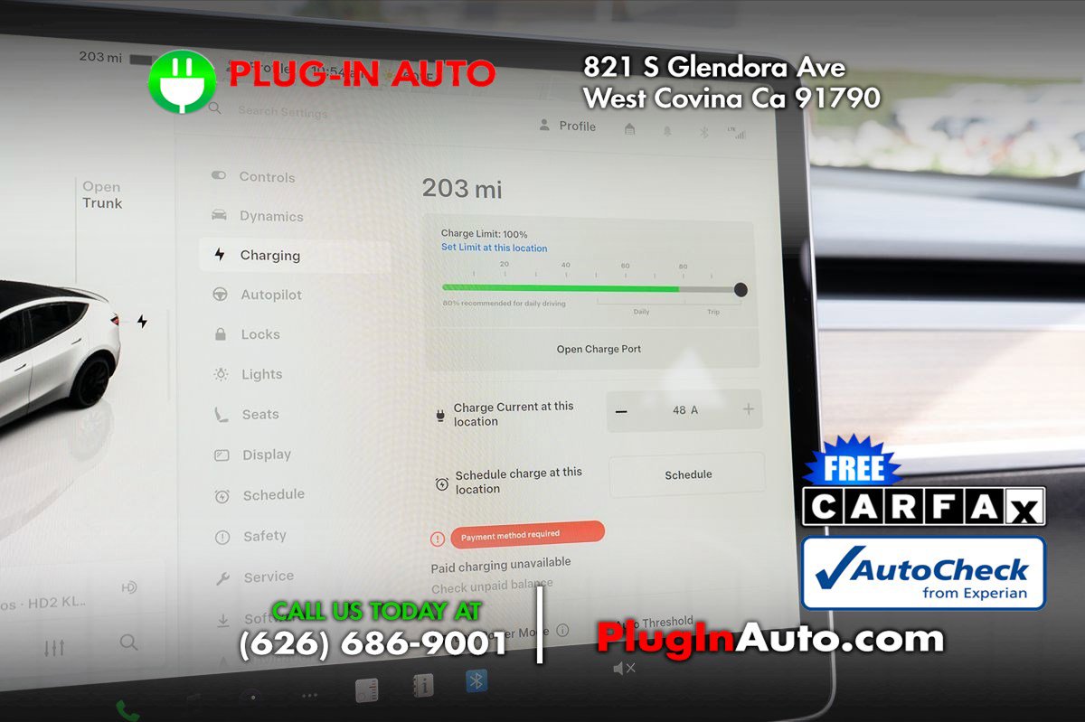 Used 2023 Tesla Model Y Performance image 25