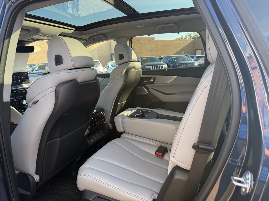 Used 2026 Acura MDX w/ Technology Package AWD/4WD image 8