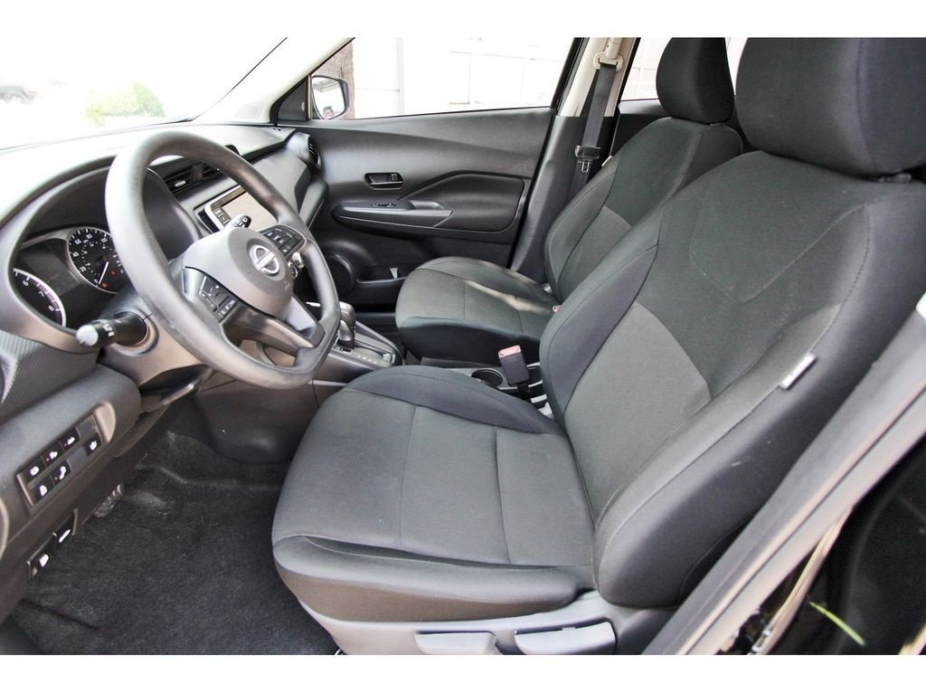Certified 2025 Nissan Kicks Play S FWD image 6